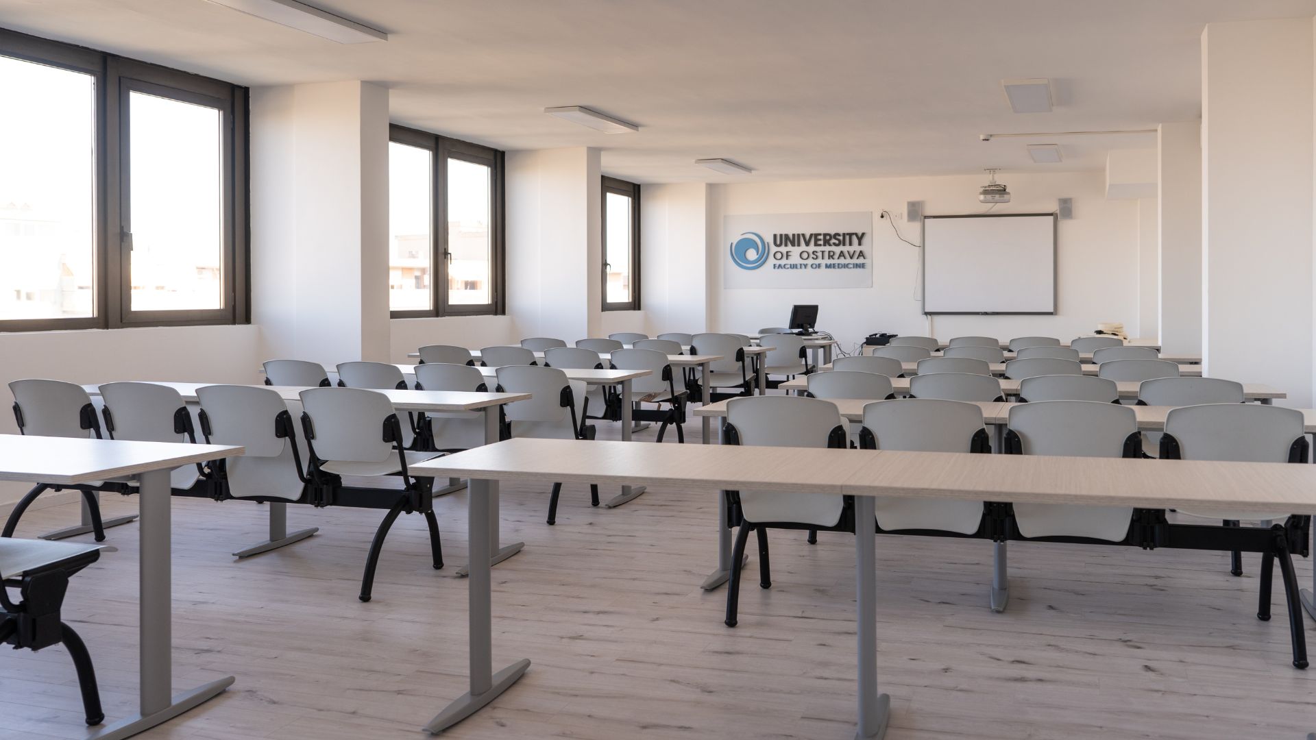 aula-lezioni-universita-ostrava-sede-italia